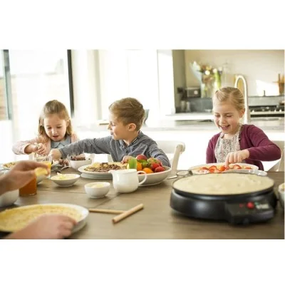 RUSSELL HOBBS Crêpière Fiesta 20920-56 1000Watts - Noir RUSSELL HOBBS Crêpière Fiesta 20920-56 1000Watts - Noir