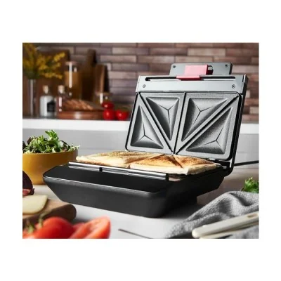 RUSSELL HOBBS Appareil Croque Monsieur 26800-56 750W - Noir RUSSELL HOBBS Appareil Croque Monsieur 26800-56 750W - Noir