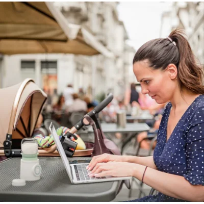 Chauffe Biberon Portable Sans Fil Momcozy Idéal pour les Sorties & Déplacements Chauffe Biberon Portable Sans Fil Momcozy Idéal pour les Sorties & Déplacements